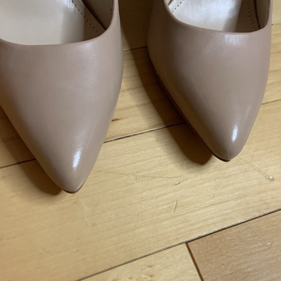 Vince Camuto heels - Picture 3 of 6